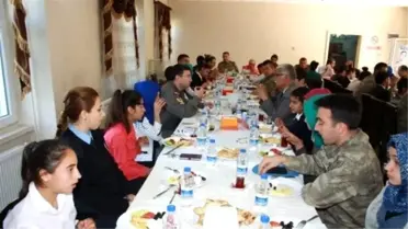 Teog Sınavında Başarılı Olan Öğrenciler Kahvaltıda Buluştu