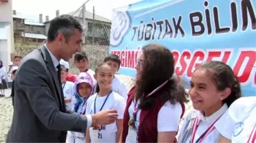 Ahırlı'da Tübitak Bilim Fuarı Projeleri Sergilendi