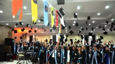 Akdeniz Üniversitesi (Aü) Elmalı Myo'da Mezuniyet Töreni
