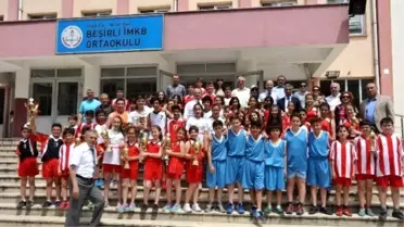 Trabzon'da Okul Sporları Faaliyetlerine En Fazla Branşta Katılan Okullar Desteklendi