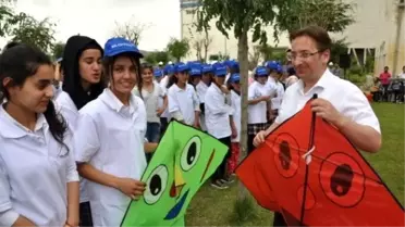 Silopi'de Uçurtma ve Fidan Dikme Kampanyası