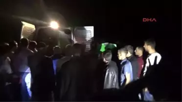 Bingöl Cinnet Getiren Babanın Öldürdüğü Eşi ve 2 Çocuğu Bingöl'de Toprağa Verildi