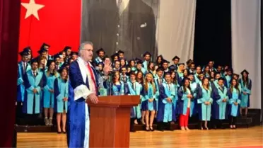 Diplomasını Özgecan Aslan'a İthaf Etti