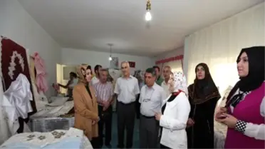 Ev Hanımları Hünerlerini Sergiledi
