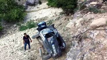 Otomobil Uçuruma Yuvarlandı