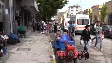 Çankırı'da Sundurma Çöktü: 2 Yaralı