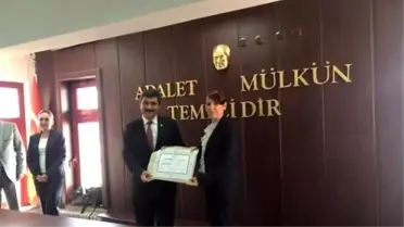 Ak Partili Milletvekilleri Mazbatalarını Aldı
