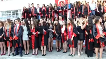 Burhaniye Anadolu Lisesinde 44. Mezuniyet Coşkusu