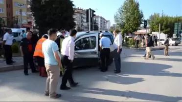 Kastamonu'da Kamyonetle Otomobil Çarpıştı: 7 Yaralı