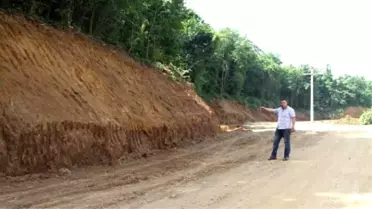 Akyazı'da Yol Genişletme ve Alt Yapı Çalışmaları Devam Ediyor