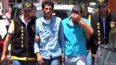Adana Mezarlıkta Dolandırınca Yakalandılar
