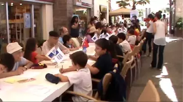 Bodrum'da Öğrenciler, Ünlü Karikatüristlerle Çizim Yaptı