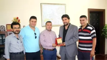 Derbent'te Kick Boks Sporuna Detek Veren Yöneticilere Plaket