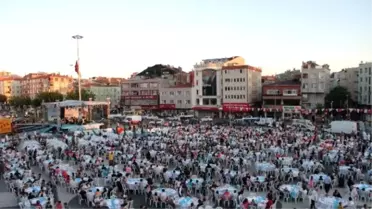 Zeytinburnu'nda Dev İftar Organizasyonu