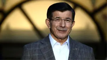 Davutoğlu: Sare Hanım 35 Yıl Önce Anestezi Yaptı, Hala Uyuşuğum