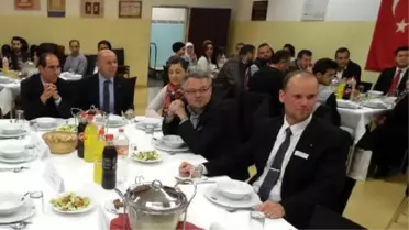Duisburg'da Düzenlenen İftar Farklı Din ve Milletten Davetlileri Bir Araya Getirdi