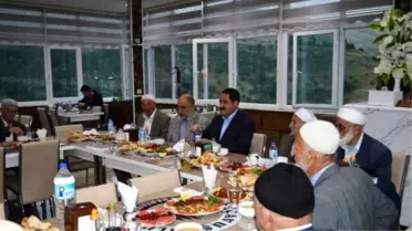 Bitlis Müftülüğü Emekli İmamlara İftar Verdi