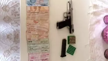 PTT Soyguncusu Evinde Paraları Sayarken Yakalandı