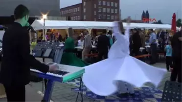 Ditib Nürnberg Açık Havada 1500 Kişiye İftar Yemeği Verdi