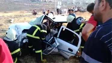 Gaziantep'te 2 Otomobil Çarpıştı: 2 Ölü, 4 Yaralı