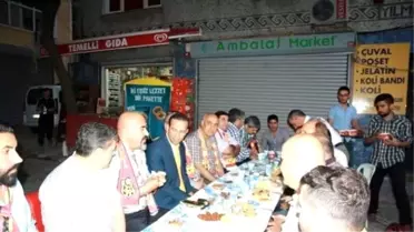 Taraftar Grubu Marmara Derebeyleri'nden Sokak İftarı