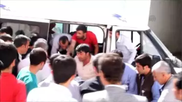 Başkale'de Trafik Kazası: 3 Yaralı