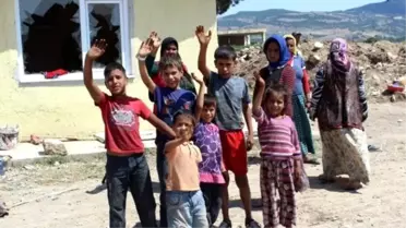 Çanakkale'de Barakada Yaşayan Aileye İstanbul'dan Yardım Eli