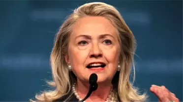 Clinton'ın Yeni Paylaşılan E-postalarında Davutoğlu Küstahlığı!