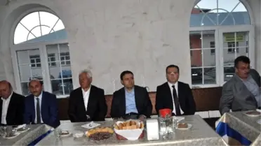 Ağrı Valisi Eleşkirt Belediyesinin İftar Yemeğinde