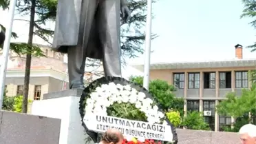 Sivas'ta Ölenler Anısına Saygı Duruşunda Bulundular