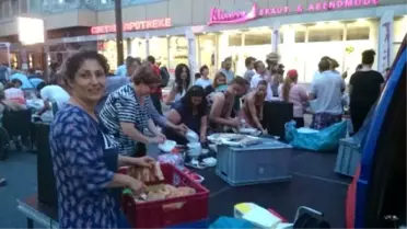 Münih'te Sokak İftarına Yoğun İlgi
