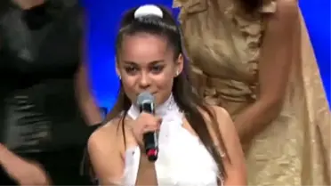 Özgü Namal'dan Minik Yarışmacıya Övgü: 'Gözümüzün Önünde Büyüdün!'