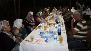 Yayladağı'nda İhtiyaç Sahibi Ailelere İftar