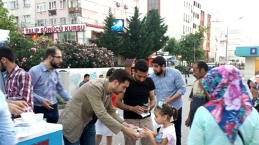 AK Parti Osmangazi Gençlik Kollarından ' İftara Beş Kala ' Projesi