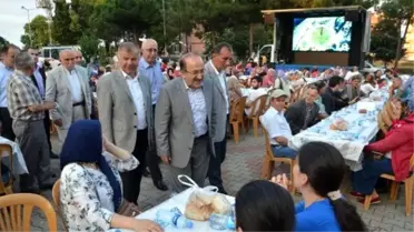 Trabzon Büyükşehir Belediyesi Beşikdüzü'nde İftar Düzenledi