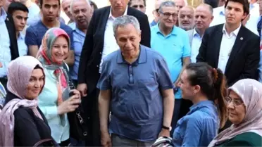 Arınç, Memleketi Manisa'da Mevlit Okuttu