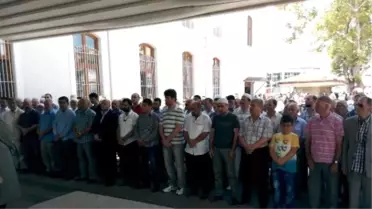 Hayatını Kaybeden Ülkü Ocakları Başkanı İçin Gıyabi Cenaze Namazı Kılındı