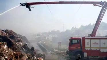 Tire Kutsan'ın Deposundaki Hurda Kağıtlar Hala Yanıyor