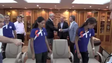 Üsküdar'da Başarılı Sporcular Altınla Ödüllendirildi