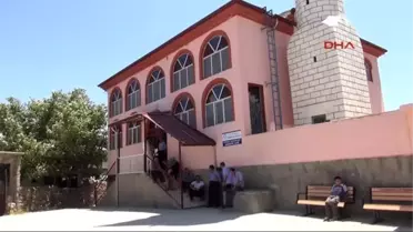 K.maraş Camide Telefonu Çalan ve Konuşana Para Cezası