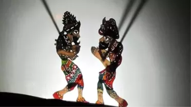 Hisarcık'ta 'Karagöz ve Hacıvat' Gölge Oyunu