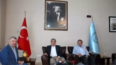 11. Cumhurbaşkanı Gül'den Anne ve Babasına Bayram Ziyareti