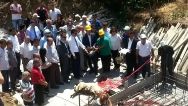 Belen'de Kapalı Semt Pazarının Temeli Atıldı