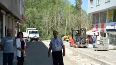 Varto'da Parke Taşı Döşeme Çalışması