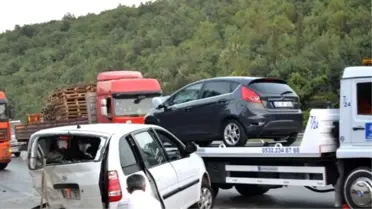 Bursa'da Zincirleme Trafik Kazası: 6 Yaralı