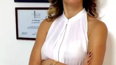 Islak Saçı Sertçe Taramayın