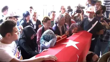 Salihli Diyarbakır'ın Çınar İlçesindeki Terör Saldırısında Şehit Düşen Salihlili Polis Memuru...