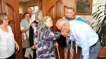 Sosyal Yaşama Döndürülen Hastalar Başkan Yılmaz'ı Ziyaret Etti
