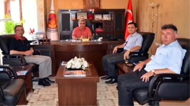 Yıldızeli Kaymakamı Pınar Ticaret Borsası'nı Ziyaret Etti