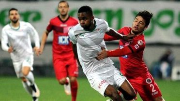 Bakambu Vıllarreal'e Doğru